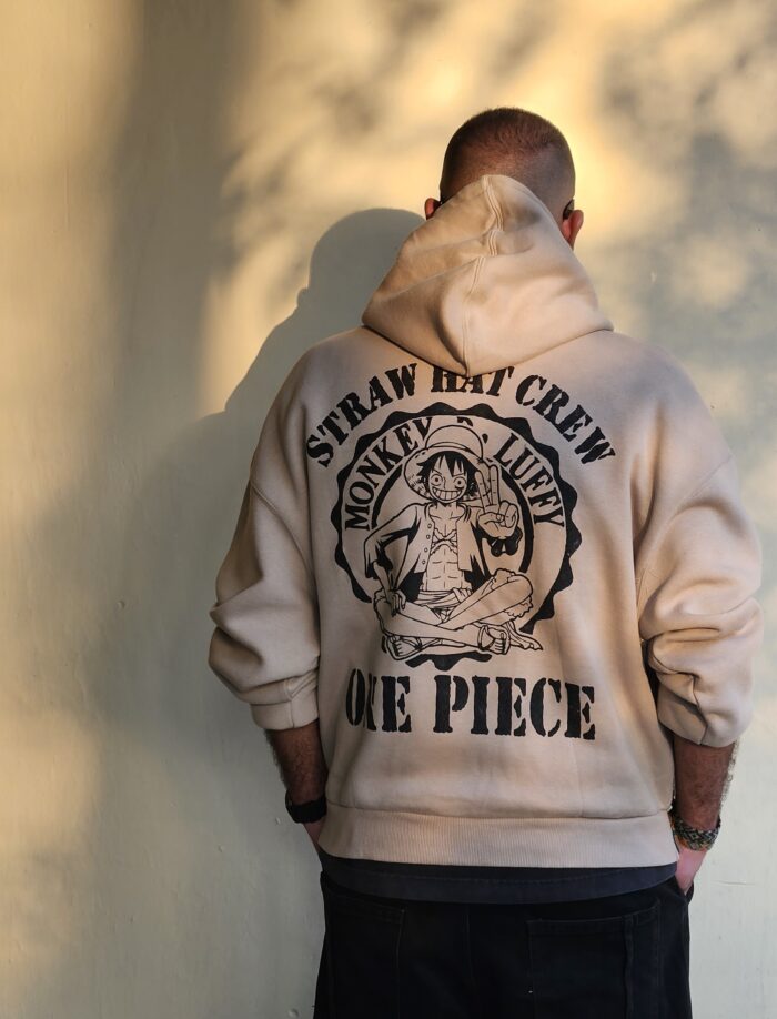 هودی Pull&Bear طرح One piece - Image 5